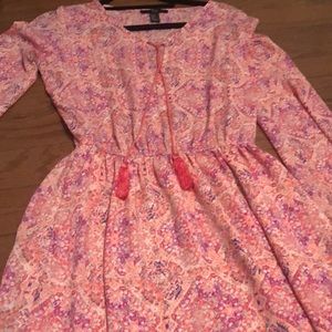 Super fun dress! Cute for brunch.